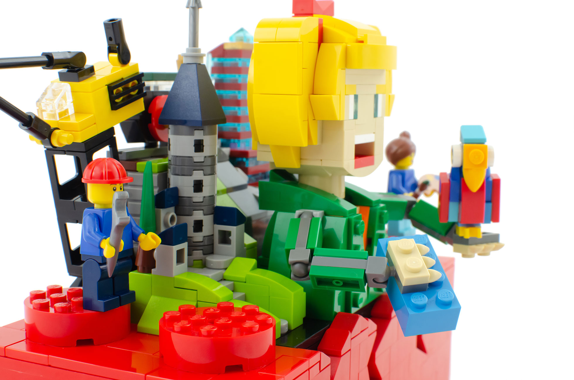 [Imagine it! Build it!] Unleash your creative side with the iconic LEGO